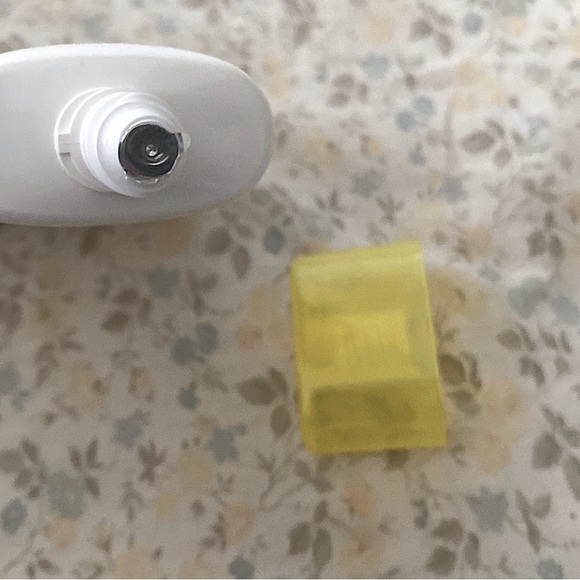 Supergoop! • PLAY Mineral Lotion Sunscreen SPF 50 with Green Algae 3.4 oz #0285 - Picture 3 of 3